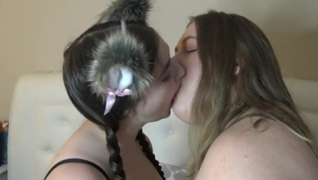 Romantic Pussy Eating And